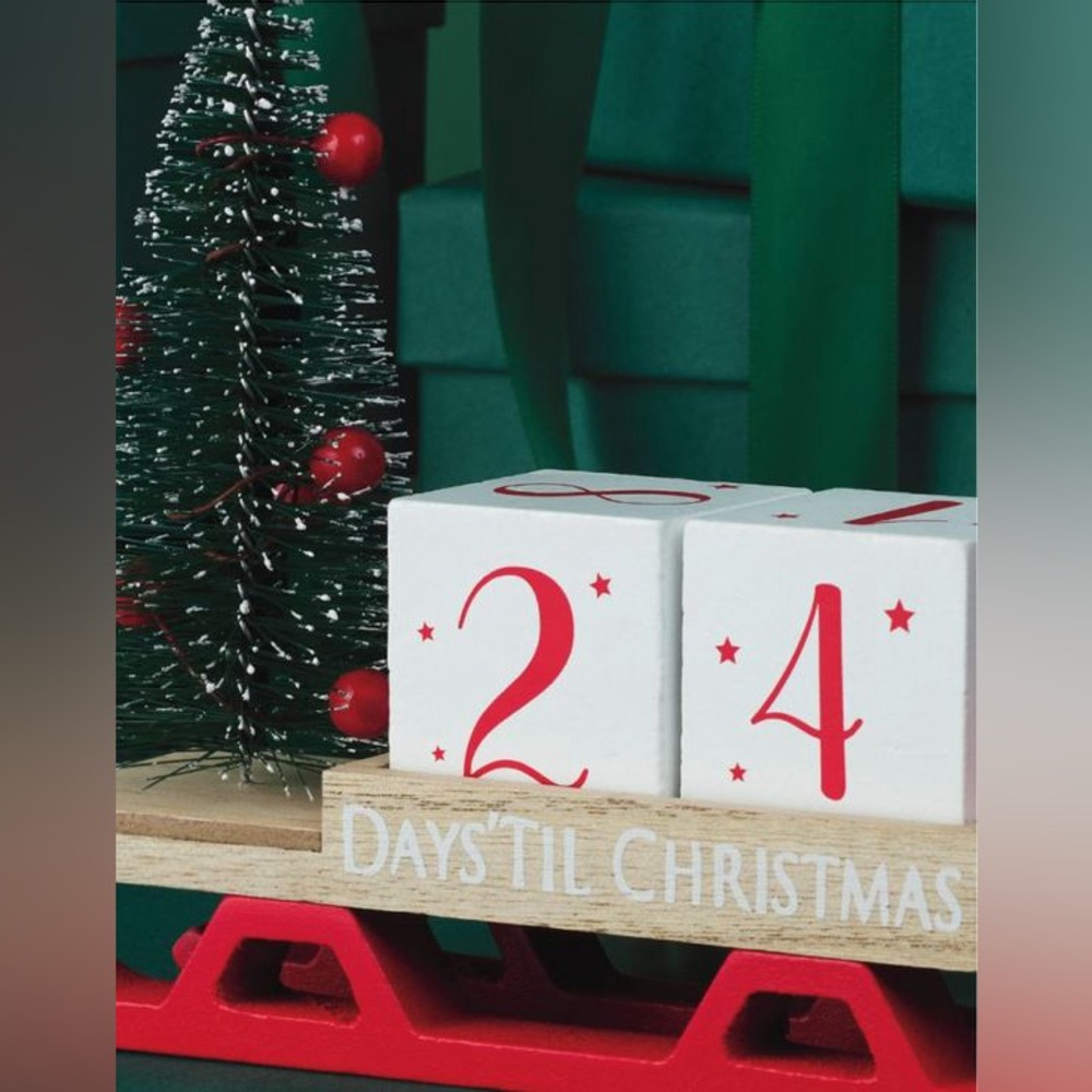 Wooden Sleigh Calendar - Picture 2 of 7